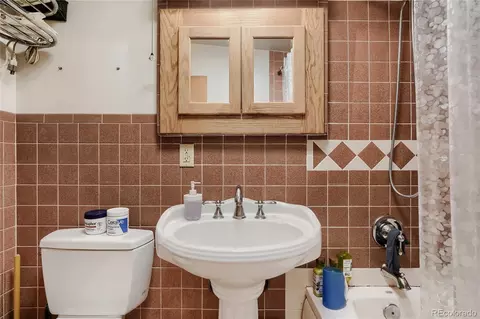 Bath - 237 Quitman St, Denver, CO 80219 photo 2 of 2