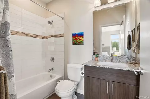 Bath - 331 E Simpson St, Lafayette, CO 80026 photo 2 of 3