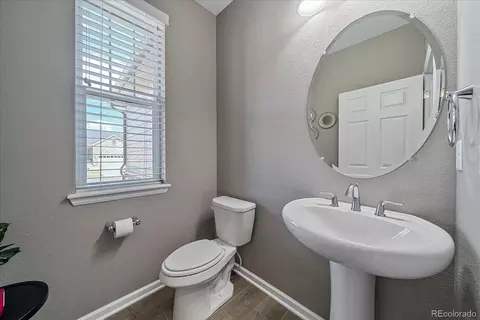 Bath - 5925 S Kellerman Ct, Aurora, CO 80016 photo 1 of 8
