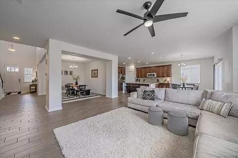 Living - 5925 S Kellerman Ct, Aurora, CO 80016 photo 4 of 4