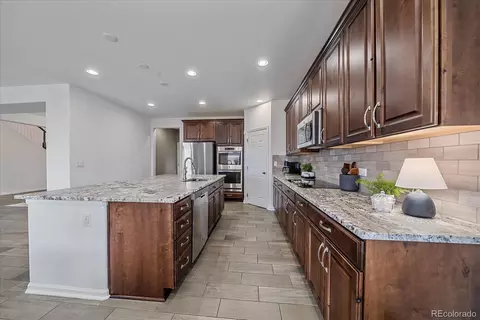 Kitchen - 5925 S Kellerman Ct, Aurora, CO 80016 photo 4 of 5