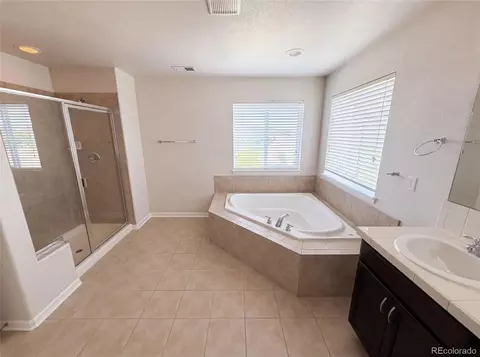Bath - 22197 Easter Cir, Aurora, CO 80016 photo 9 of 9