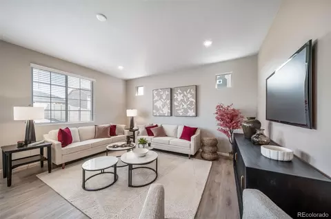 22242 E 38th Pl, Aurora, CO 80019 photo 8