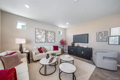 22242 E 38th Pl, Aurora, CO 80019 photo 7