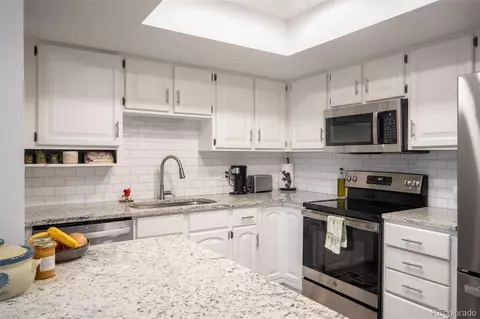 14091 E Marina Dr #612, Aurora, CO 80014