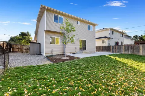 Exterior - 3501 S Ivanhoe St, Denver, CO 80237 photo 2 of 3