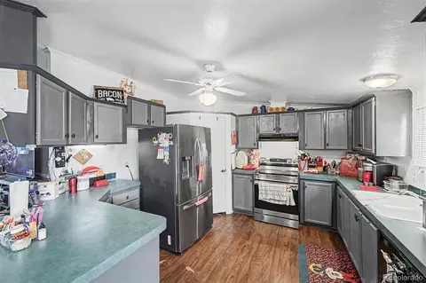10554 Bald Eagle Cir, Longmont, CO 80504 photo 3