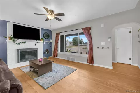 485 4th St, Bennett, CO 80102 photo 7