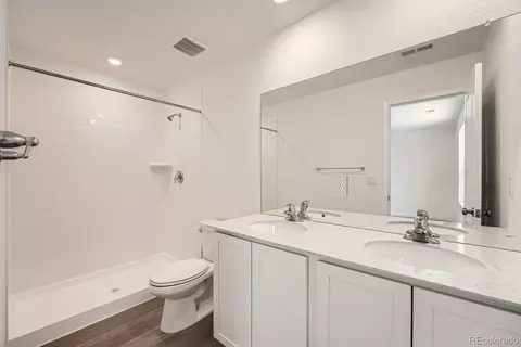 22077 E 39th Pl, Aurora, CO 80019 photo 9