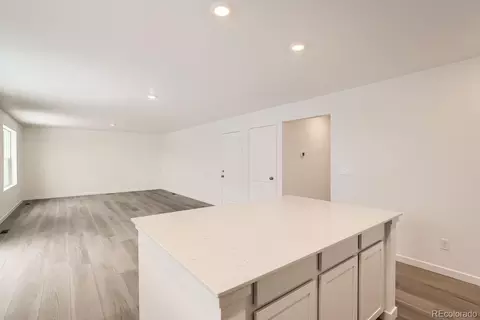 22077 E 39th Pl, Aurora, CO 80019 photo 5