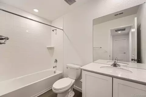 22077 E 39th Pl, Aurora, CO 80019 photo 11