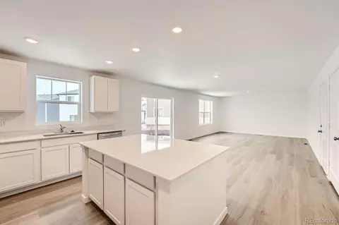 22077 E 39th Pl, Aurora, CO 80019 photo 4