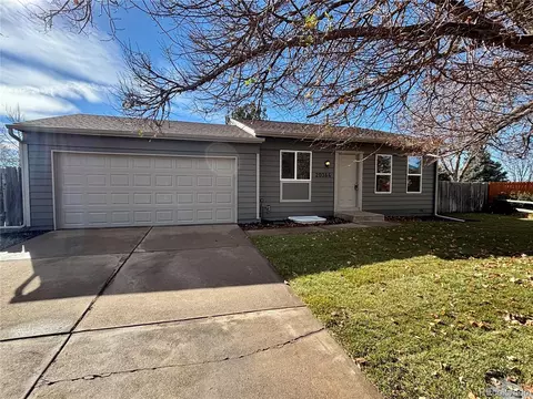 20364 E Buchanan Dr, Aurora, CO 80011