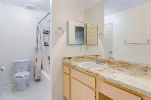 Bath - 2510 Taft Dr #308, Boulder, CO 80302 photo 1 of 1