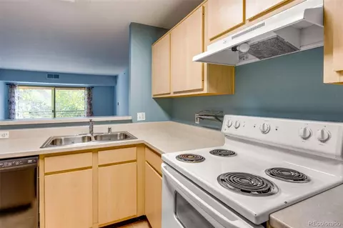 Kitchen - 2510 Taft Dr #308, Boulder, CO 80302 photo 2 of 3