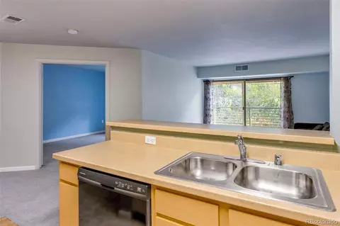 Kitchen - 2510 Taft Dr #308, Boulder, CO 80302 photo 3 of 3