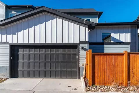 Exterior - 9630 E 63rd Pl, Denver, CO 80238 photo 5 of 8