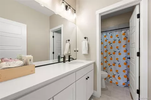 Bath - 9630 E 63rd Pl, Denver, CO 80238 photo 5 of 7