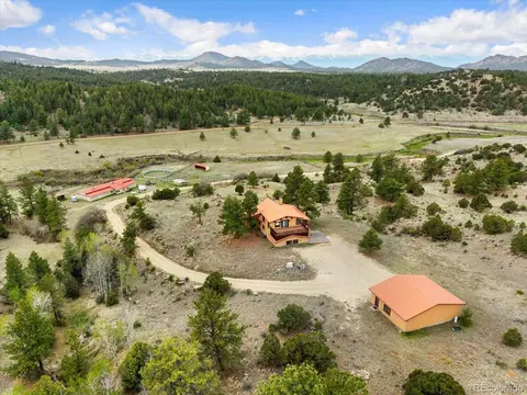 40 Bear Ridge Rd, Westcliffe, CO 81252