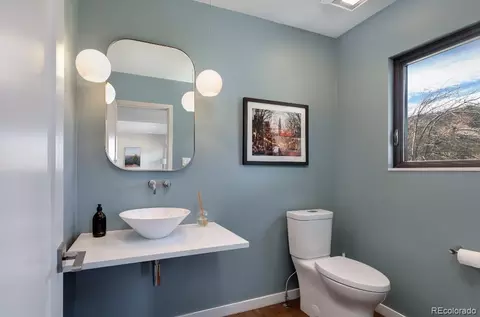 Bath - 1380 Knox Dr, Boulder, CO 80305 photo 1 of 8
