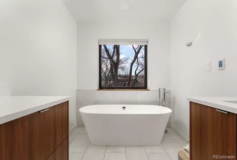 Bath - 1380 Knox Dr, Boulder, CO 80305 photo 5 of 8