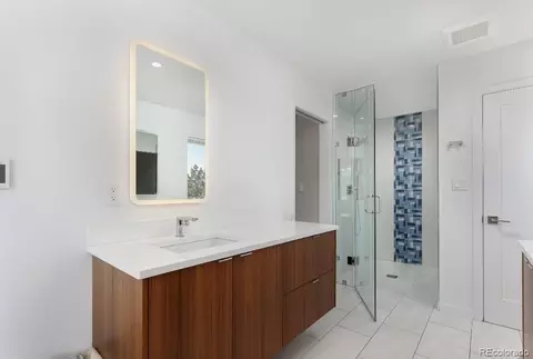 Bath - 1380 Knox Dr, Boulder, CO 80305 photo 3 of 8