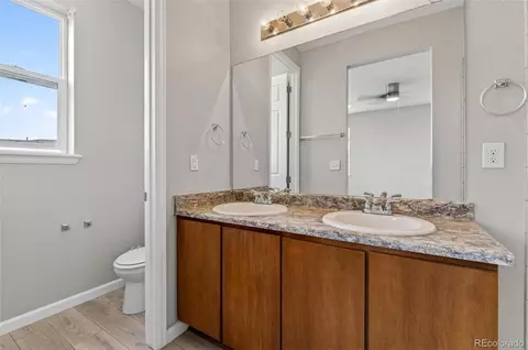 Bath - 23584 E 5th Pl, Aurora, CO 80018 photo 2 of 3