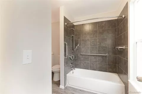 Bath - 16490 Evans Ave, Aurora, CO 80013 photo 1 of 4
