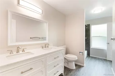 Bath - 16490 Evans Ave, Aurora, CO 80013 photo 2 of 4