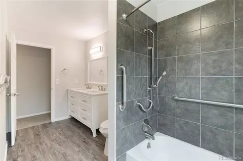 Bath - 16490 Evans Ave, Aurora, CO 80013 photo 3 of 4