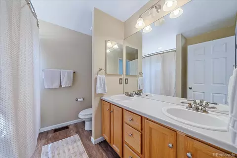 Bath - 19130 E Ithaca Dr, Aurora, CO 80013 photo 1 of 3