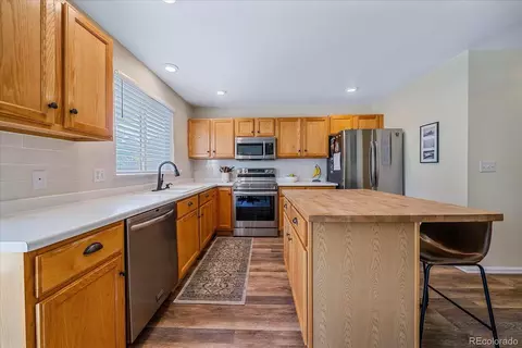 Kitchen - 19130 E Ithaca Dr, Aurora, CO 80013 photo 1 of 2