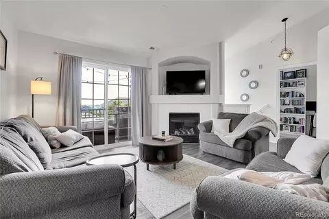 5255 Memphis St #1023, Denver, CO 80239