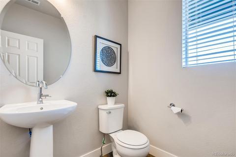 16156 E Warner Dr, Denver, CO 80239 photo 17