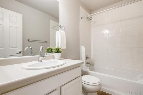 16156 E Warner Dr, Denver, CO 80239 photo 30