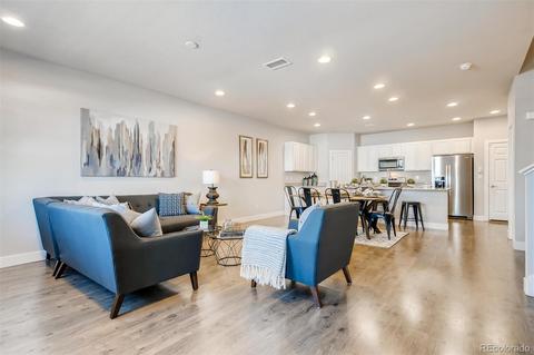 16156 E Warner Dr, Denver, CO 80239 photo 5