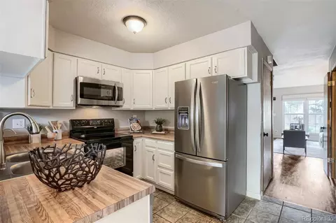 Kitchen - 11913 E Kepner Dr, Aurora, CO 80012 photo 2 of 2