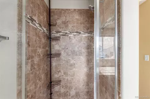 Bath - 6654 12th St, Frederick, CO 80530 photo 3 of 6