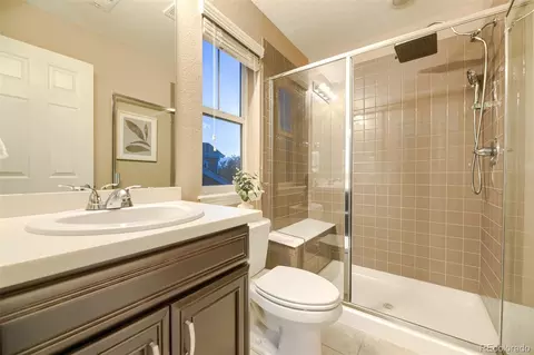 Bath - 25200 E Arbor Pl, Aurora, CO 80016 photo 4 of 5