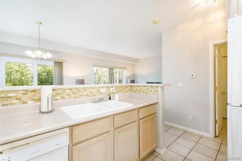 12194 E 2nd Dr, Aurora, CO 80011 photo 10
