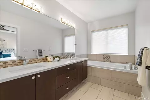 Bath - 4557 Stuart St, Denver, CO 80212 photo 3 of 6