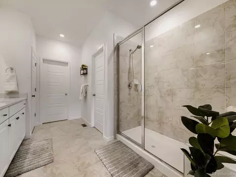 Bath - 23966 E River Front Dr, Aurora, CO 80019 photo 2 of 3