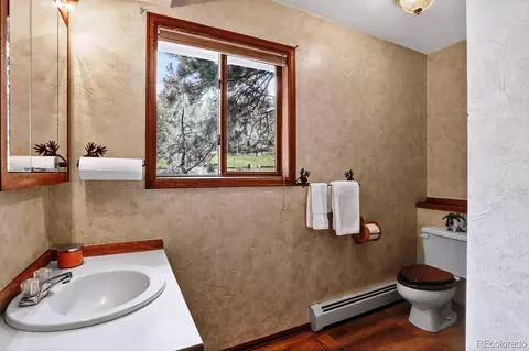 Bath - 1539 Bluebird Dr, Bailey, CO 80421 photo 2 of 4