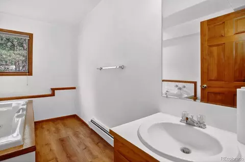 Bath - 1539 Bluebird Dr, Bailey, CO 80421 photo 3 of 4