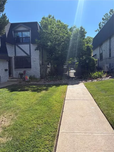 Exterior - 3538 S Ivanhoe St, Denver, CO 80237 photo 5 of 15