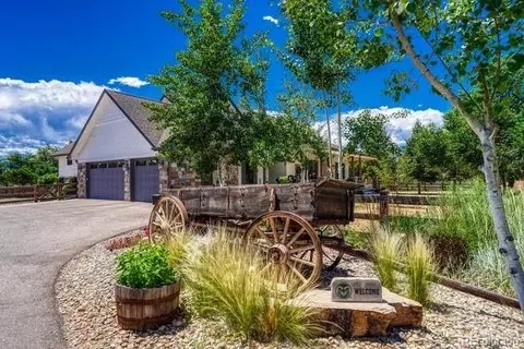9498 Wagonwheel Dr, Littleton, CO 80125