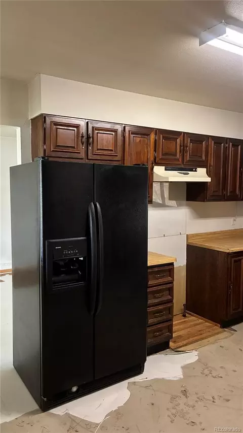 Kitchen - 1718 Rolling Rd, Cortez, CO 81321 photo 3 of 4