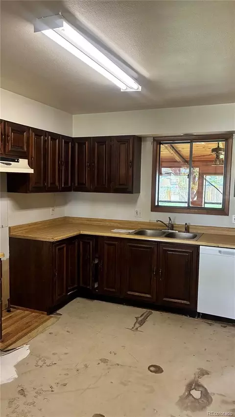 Kitchen - 1718 Rolling Rd, Cortez, CO 81321 photo 4 of 4