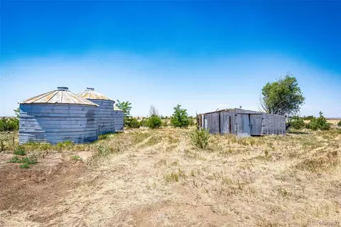 Exterior - 45501 E 38th Ave, Bennett, CO 80102 photo 3 of 5