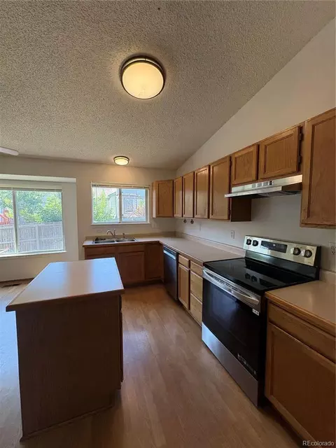 Kitchen - 17900 E Brown Pl, Aurora, CO 80013 photo 1 of 2